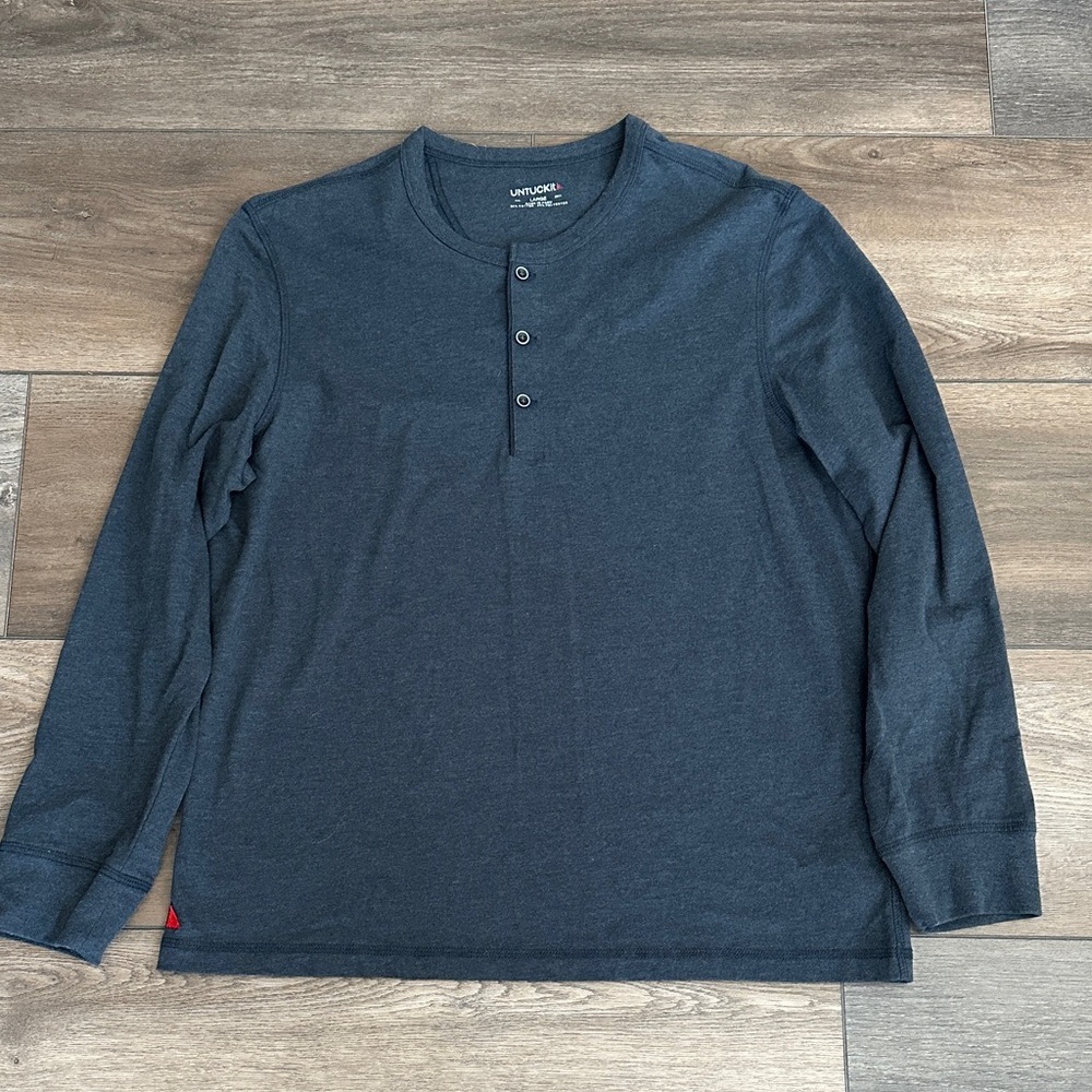 UNTUCKit Men's Dark Gray Long Sleeve Henley